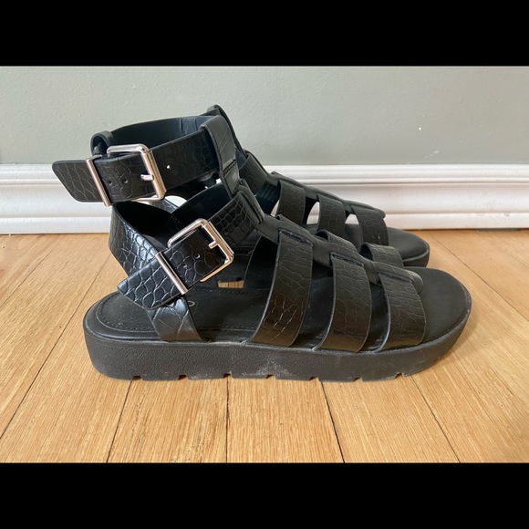 ALDO Faux Croc Chunky Gladiator Sandals - Picture 2 of 8
